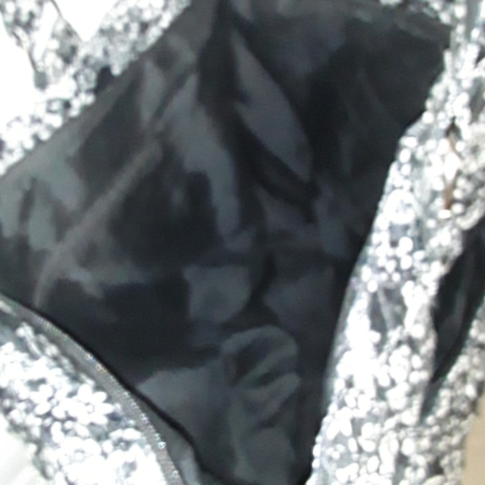 Black & White Diaper Bag - Picture 2 of 4